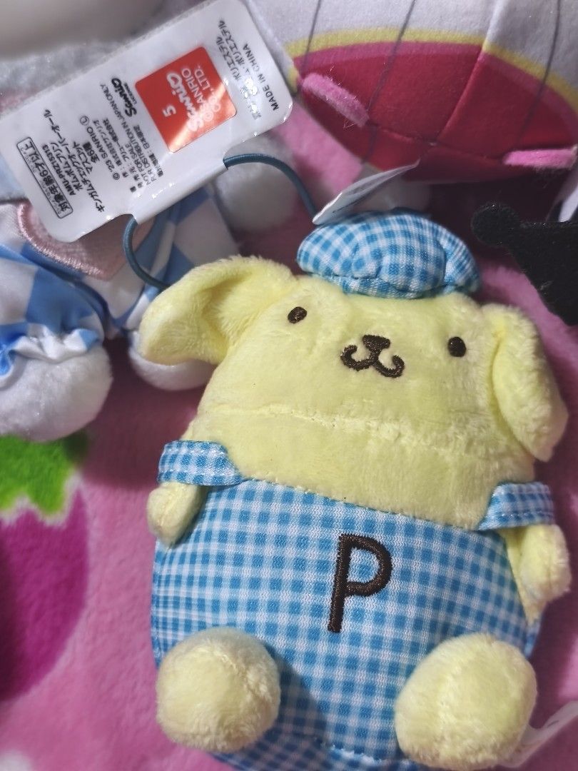 Bag charms (Category: Purses & Pouches) located in Iloilo. Submitted by geselalpan30231 (Listing ID 1462884666, Image 3). Description: .
