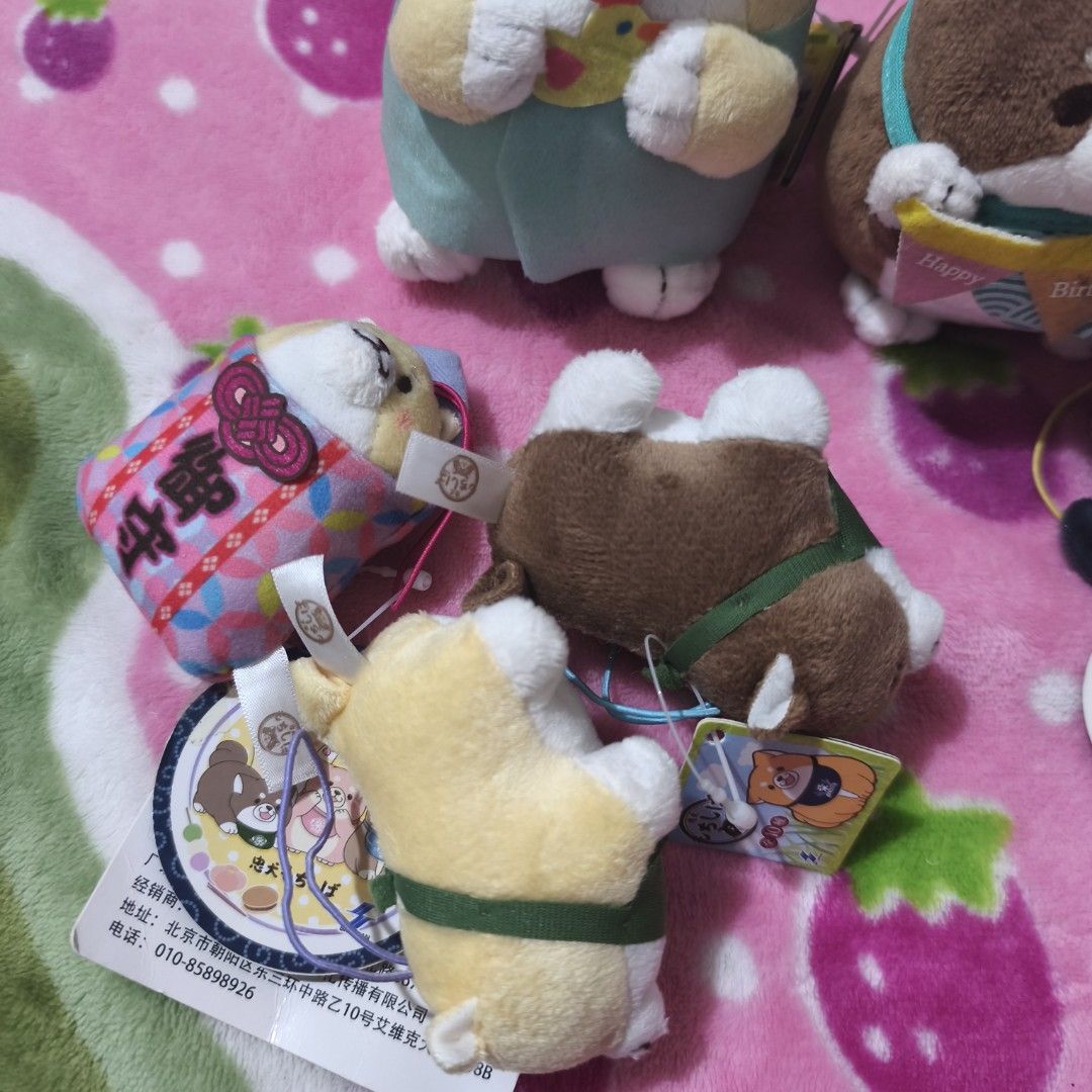 Bag charms (Category: Purses & Pouches) located in Iloilo. Submitted by geselalpan30231 (Listing ID 1462884756, Image 2). Description: .