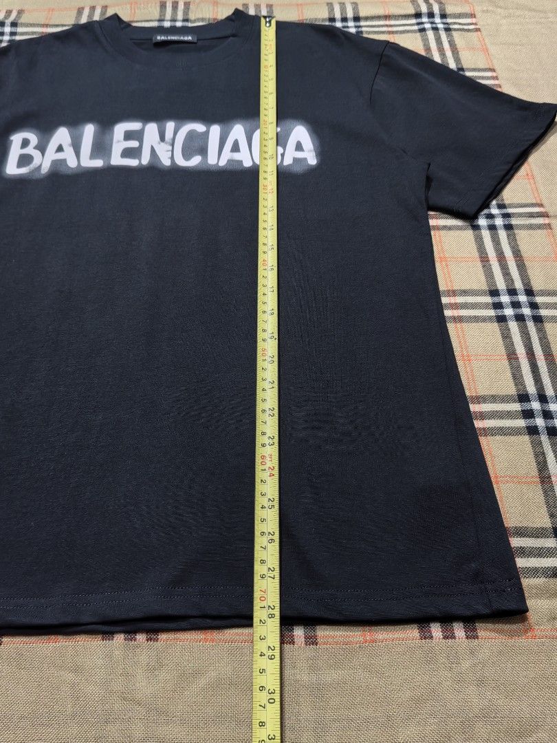BALENCIAGA (Category: Tshirts & Polo Shirts ) located in Baguio. Submitted by curated_luxe_brandeds (Listing ID 1462799603, Image 3). Description: BALENCIAGA DIMENSION :L28 X W22 SIZE LARGE ON TAG SEE PICS FOR DETAILS EXCELLENT CONDITION COLOR MAY VARY DUE TO LIGHTING MOP BDO /GCASH NO COD /COP FB PAGE /CAROUSELL : curated_luxe_brandeds FACEBOOK SELLING ACCOUNT : Esteph Colpita SA PHYSICAL STORE:STALL 324A THIRD FLOOR SKYWORLD SESSION ROAD BAGUIO
