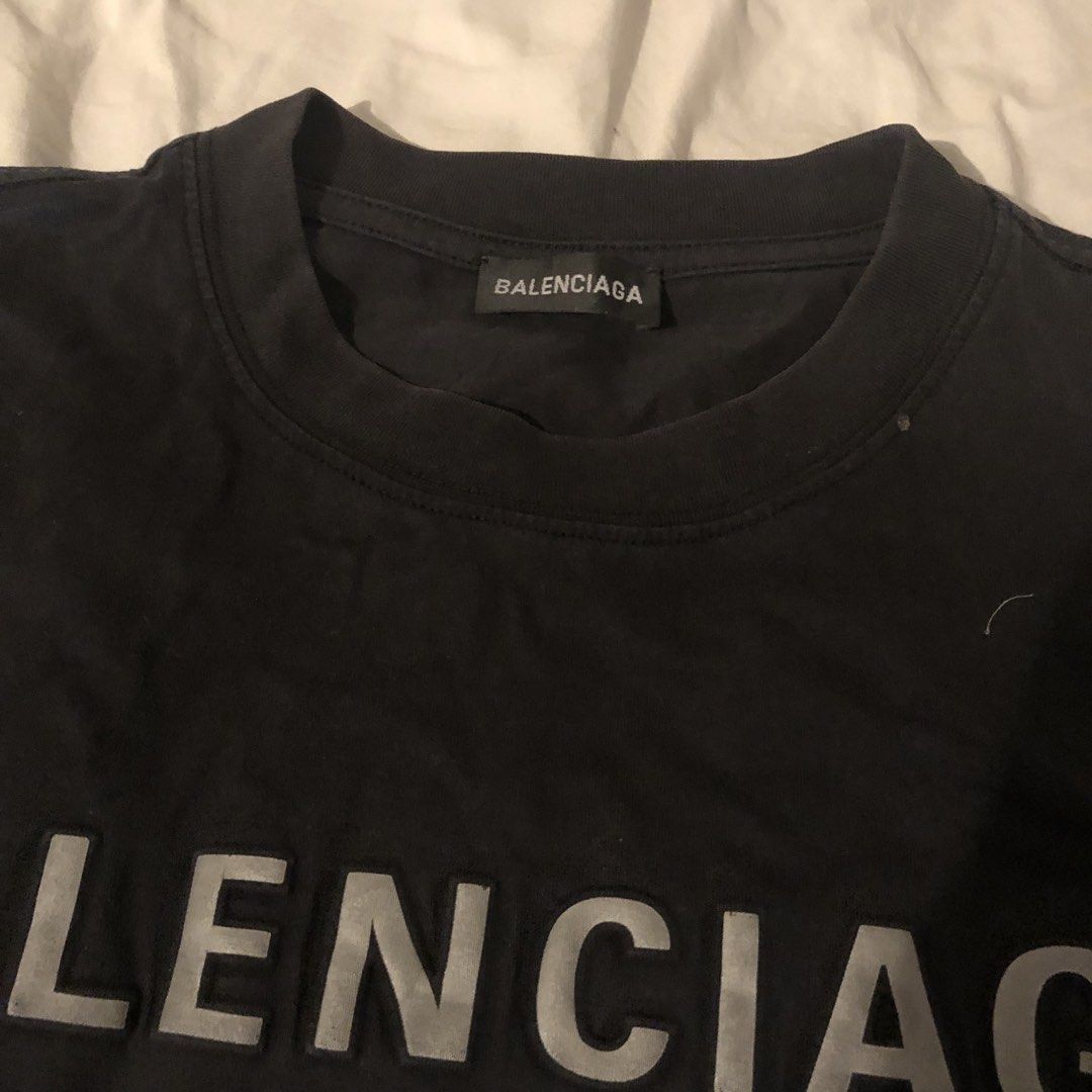 Balenciaga Shirt (Category: Tshirts & Polo Shirts ) located in Angeles City. Submitted by csmcgrl (Listing ID 1462807811, Image 2). Description: — medium — og — price is negotiable — on hand, no rush shipping 🧾 mop: maribank, maya 🚚 mod: direct jnt 📍loc: angeles city, pampanga .