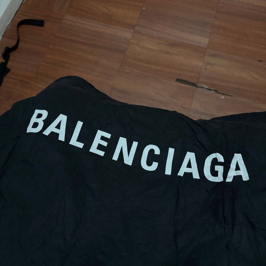 Balenciaga Tshirt (Category: Luxury Apparel) located in Bacolod City. Submitted by Hanap_ukay (Listing ID 1462803729, Image 3). Description: Balenciaga Tshirt Size Large Excellent Condition No Issue 1,500.