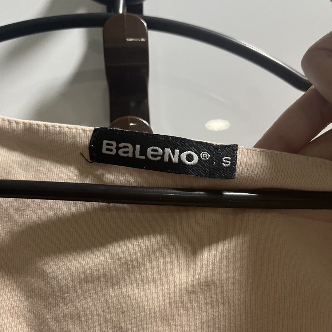 Baleno Sleeveless Tank Top Size S (Category: Sleeveless) located in Manila. Submitted by 4ngeluh (Listing ID 1462684056, Image 2). Description: - Brand: Baleno - Color: Beige - Style: Sleeveless tank top - Neckline: Scoop neck - Material: Soft fabric - Fit: Comfortable, good for layering or wearing on its own - Size: Fits S - ₱699 ORIG PRICE.
