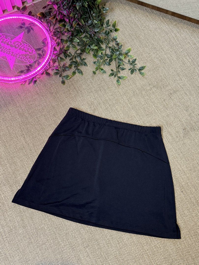 Banner Sport Skorts SP96 (Category: Activewear) located in Naga. Submitted by ubi04 (Listing ID 1462701914, Image 2). Description: .