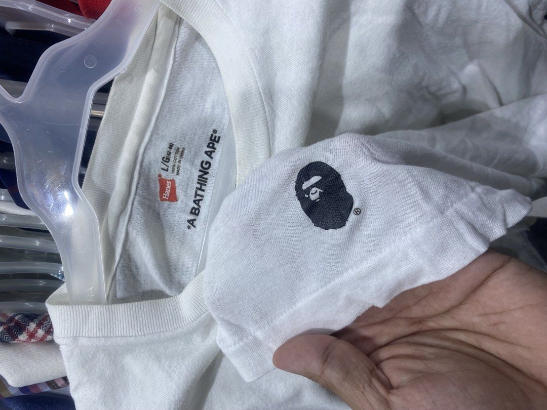 Bape hanes white tee (Category: Tshirts & Polo Shirts ) located in Legazpi City. Submitted by dimas_loot (Listing ID 1462837379, Image 3). Description: Bape white tee Size large No issue need wash 450 .