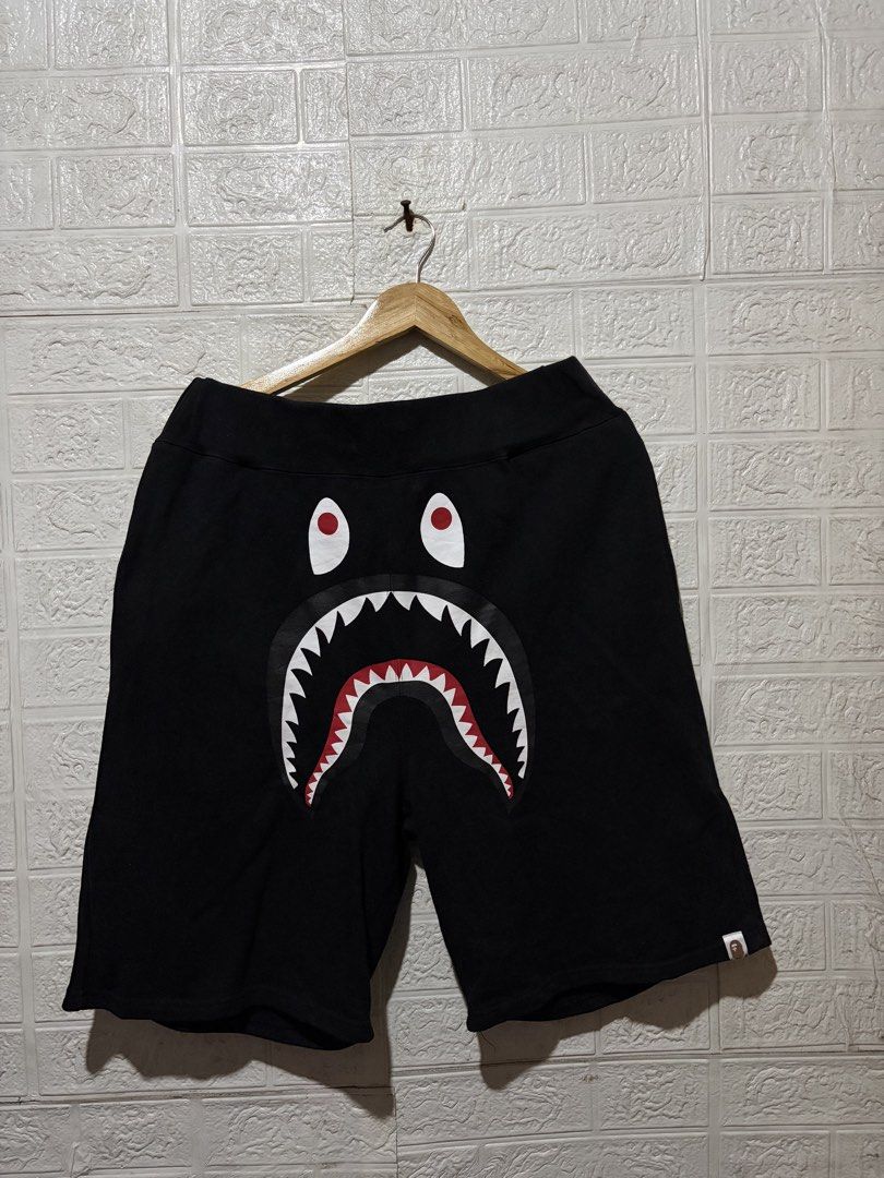 BAPE SHARK SWEATSHORT (Category: Shorts) located in Quezon City. Submitted by chraliskyutie (Listing ID 1462795151, Image 1). Description: BAPE SHARK SHORT W 34 to 38 L 23 LO 13 Color Rate 9.510 Excellent Condition No issue 1200 .