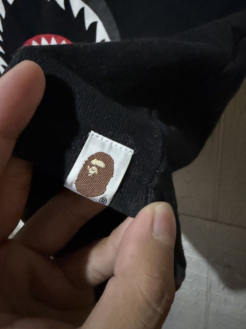 BAPE SHARK SWEATSHORT (Category: Shorts) located in Quezon City. Submitted by chraliskyutie (Listing ID 1462795151, Image 3). Description: BAPE SHARK SHORT W 34 to 38 L 23 LO 13 Color Rate 9.510 Excellent Condition No issue 1200 .