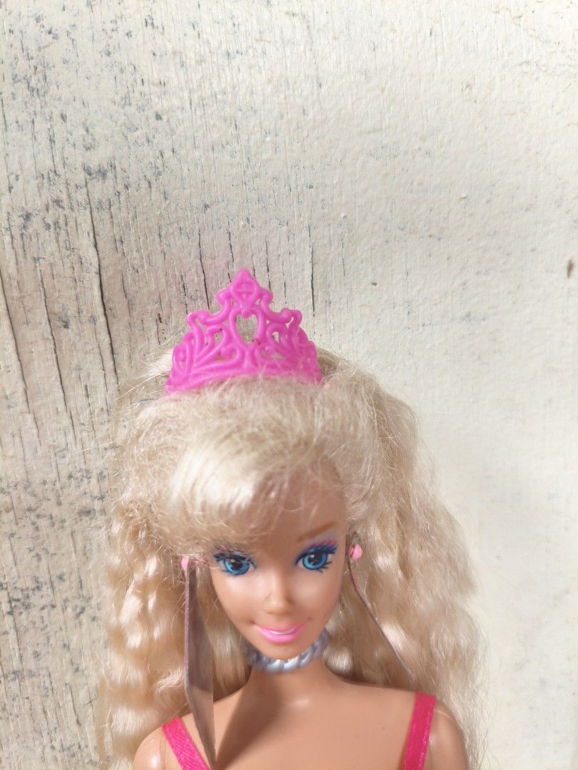 Barbie Accesories (Category: Kids Toys) located in Imus. Submitted by phoebe.ph (Listing ID 1462728854, Image 1). Description: for sale barbie accesories crowns 50 pesos and up 1. 100 2 pcs available 2. 150 3. 70 4.100 5. 80 6. 70 can takeall din nmn ps. barbie not included can sale also 2k totally hair ..