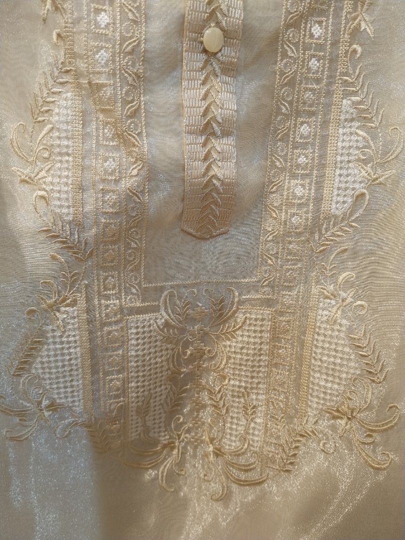 Barong piña organza (Category: Formal Shirts) located in Lipa City. Submitted by abubotcorner (Listing ID 1462824293, Image 3). Description: 💜FREE SF💜 Brand new Large on tag armpit to armpit 23" length 29".
