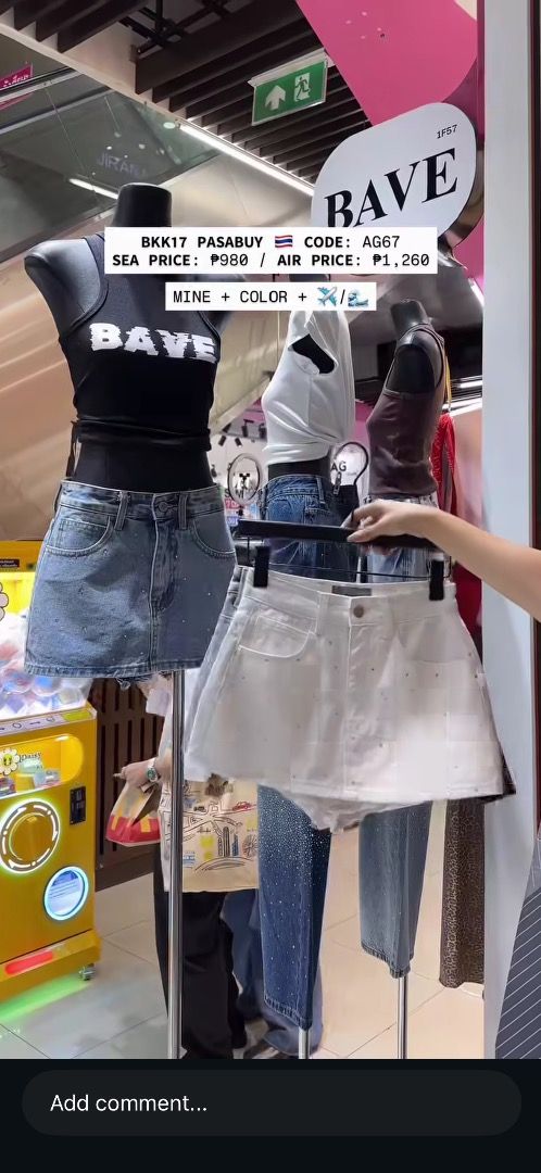 BAVE HARD DENIM SKORT (Category: Skirts) located in Batangas. Submitted by juaaaana (Listing ID 1462713954, Image 3). Description: I’m selling po brandnew skort from Thailand Pasabuy(The Linen Cafe) Brand: Bave Size: L - 30”waist, 38”hips Colors: white and blue denim Original Price: 1260 Selling Price: 1100 RFS: XL na pala dapat ako 😢 .