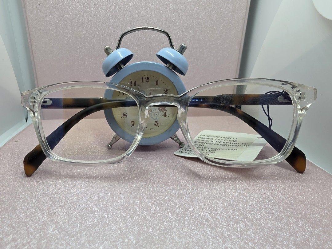 BBase Design KH (Category: Sunglasses & Eyewear) located in La Trinidad. Submitted by zasha28 (Listing ID 1462852330, Image 1). Description: New replaceable lens for men lightweight frame.