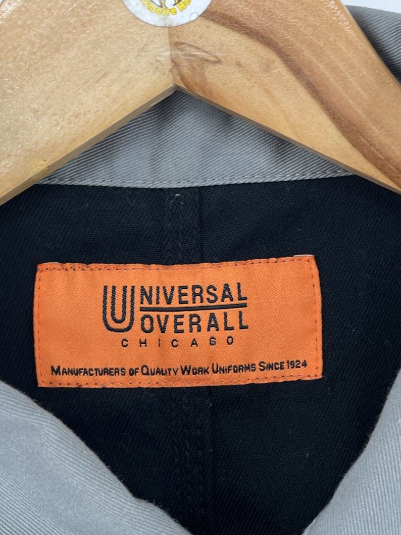 Beams x Universal Overall Chore Jacket (Category: Coats, Jackets and Outerwear) located in Mandaluyong City. Submitted by armrhts (Listing ID 1462749439, Image 3). Description: Size: Medium Dimensions(inches) •Width: 24" •Length: 28" •Pit to Cuff: 20" Issue/s: -Swipe detailed Pics.