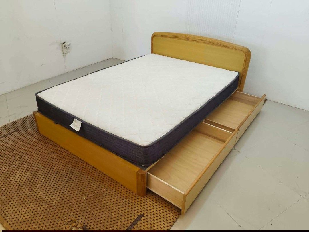 Bed Set double (Category: Bed Frames & Mattresses) located in Meycauayan. Submitted by marygracecasimiro (Listing ID 1462738443, Image 2). Description: Wooden Double Size Bed Set with Pull Out Drawer Price: 19,900 Frame: 58 x 78.5 x 29.5/9 Mattress: 55 x 75 x 7.5 In good condition💜💜.
