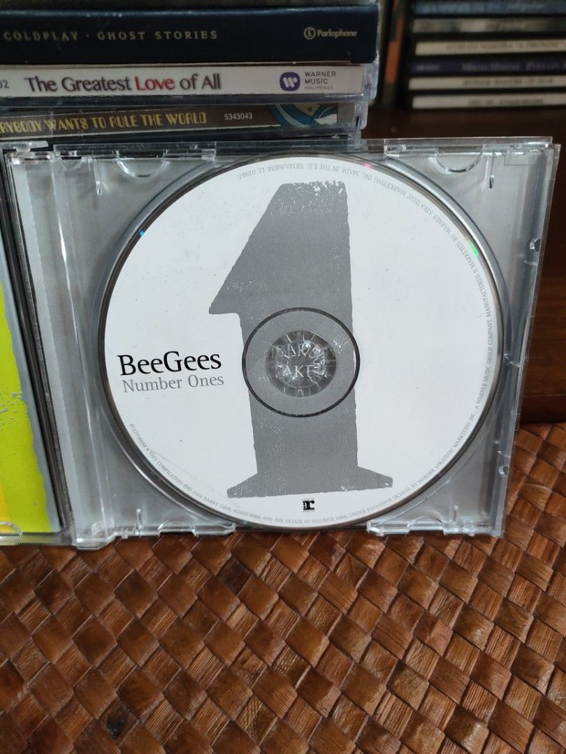 BeeGees - Number Ones (Category: CDs & DVDs) located in Paranaque City. Submitted by jnthn.c (Listing ID 1462681620, Image 3). Description: vg.