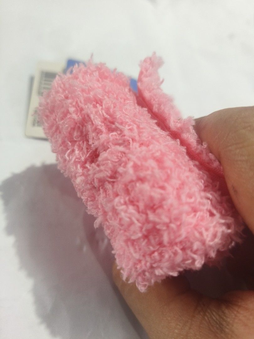 Bellygom Fuzzy Earphonr Key ring Pouch (Category: Other Stationery & Craft) located in San Jose del Monte. Submitted by m_nshop (Listing ID 1462781094, Image 2). Description: - Adorable pink bear plush pouch - Features a convenient keychain clip - Perfect for storing small items like coins or earbuds - Secure velcro closure - Easily attachable to bags or backpacks - Ideal for kids and fans of cute accessories payment first jnt or lalamove courier