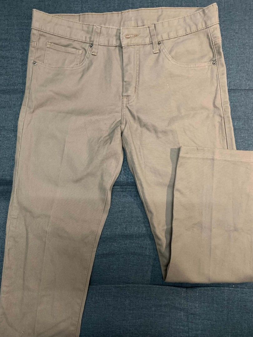 Bench Colored Chinos Khaki (Category: Chinos) located in Baguio. Submitted by mawieeejhoana (Listing ID 1462839006, Image 1). Description: - Bench Chinos - Color: Khaki - Size: 34 - Material: 100% Natural Cotton - Care Instructions: Easy to care for. Machine or hand wash with similar colors. Non-chlorine bleach. Tumble dry low, iron at high setting..