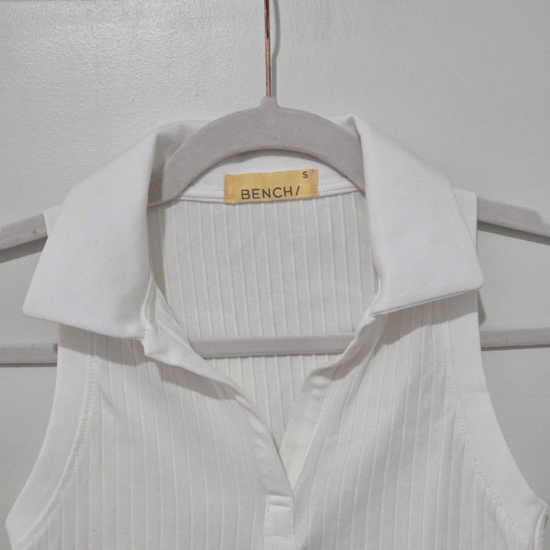 bench ribbed collared top in white (Category: Shirts) located in Las Pinas. Submitted by simpleasangel (Listing ID 1462781968, Image 2). Description: size small ♦️ selling low to free up closet space♦️ ~ shipping via j&t / lalamove only mode of payment: gcash / bdo.