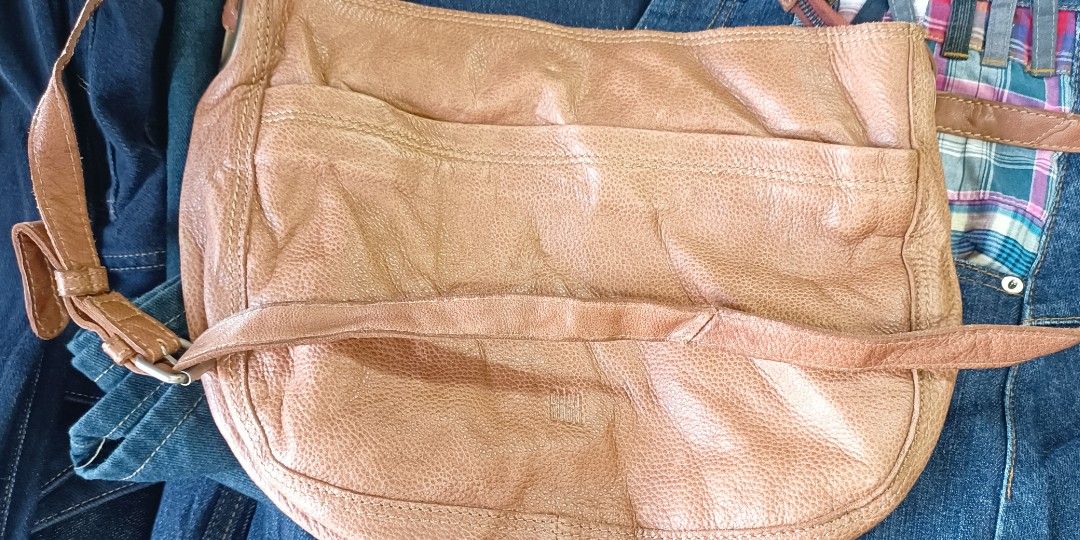 Biba leather sling bag (Category: Luxury Bags & Wallets) located in General Santos City (Dadiangas). Submitted by japan-ukay (Listing ID 1462769805, Image 3). Description: .