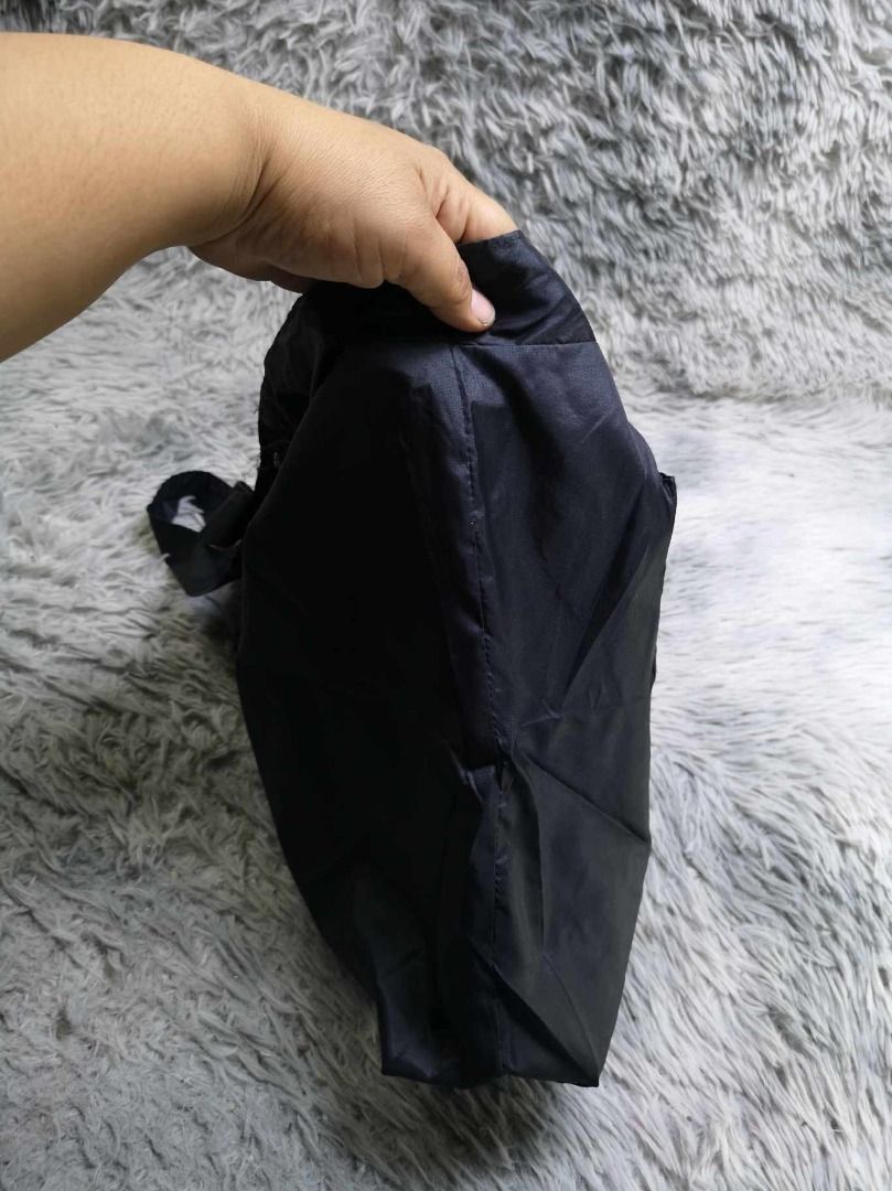 Black Foldable Zipper Closure Tote Bag (Category: Tote Bags) located in Santa Cruz. Submitted by jmy_surplus.2 (Listing ID 1462700667, Image 2). Description: Size ; L - 17 W - 20 Color ; Black Type ; Tote Bag Brand ; No brand Material ; Nylon Style ; Black Tote Bag LR 129 JMY 5 Batch #222.