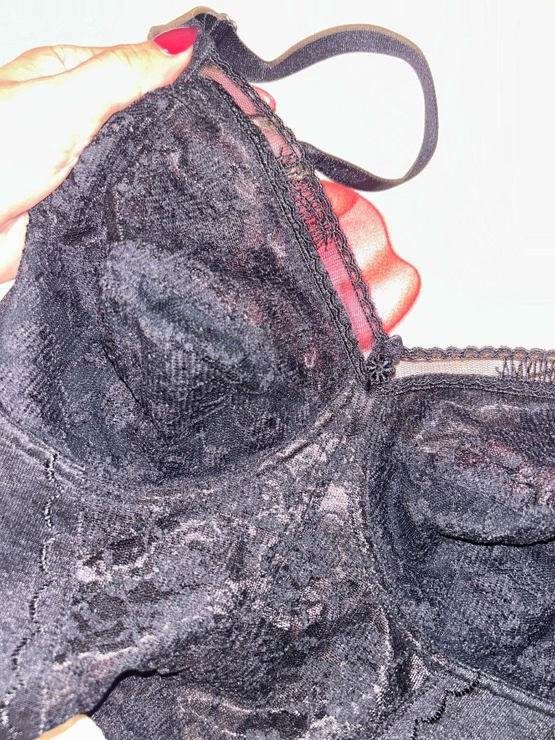 Black Lace Corset Top (Category: Others Tops) located in Makati City. Submitted by cher._. (Listing ID 1462860475, Image 1). Description: .