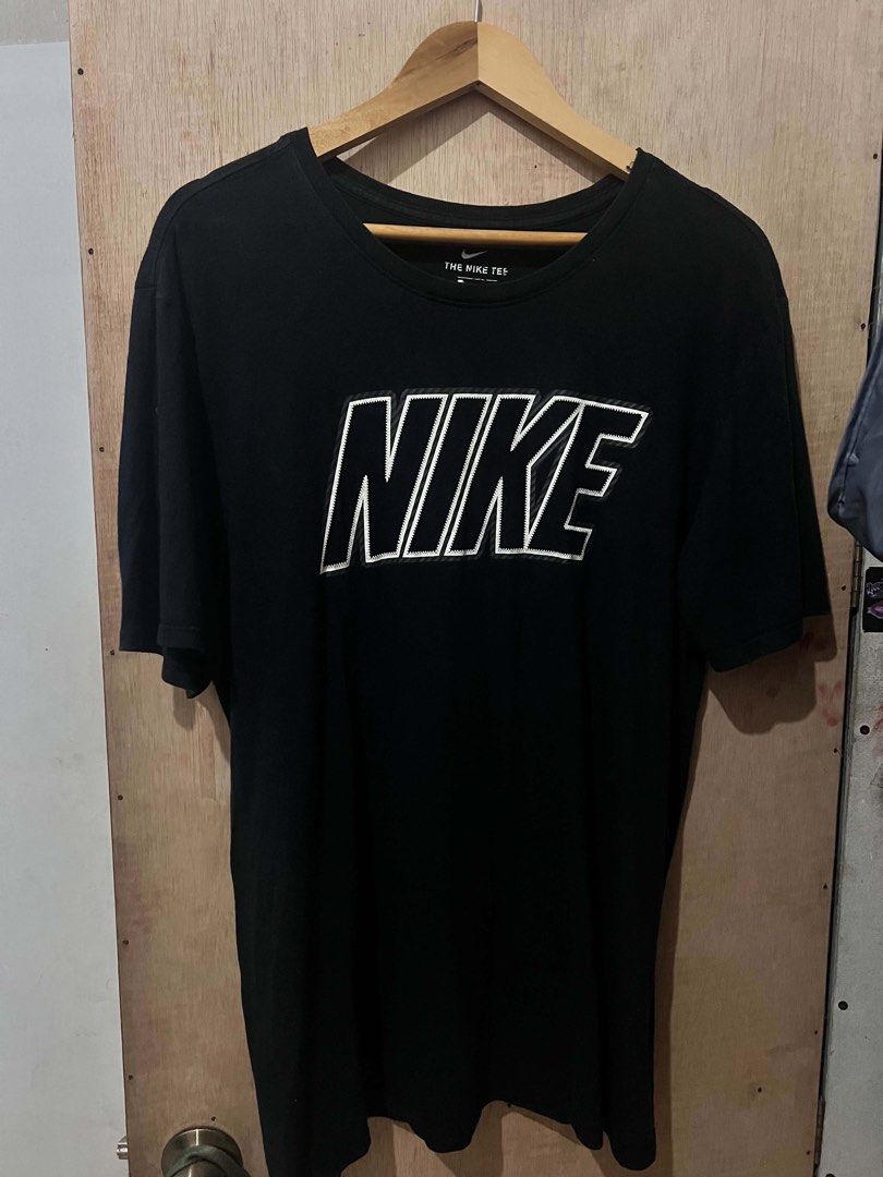 Black Nike Tee T-Shirt (Category: Tshirts & Polo Shirts ) located in Taguig. Submitted by jhayarpuen15676 (Listing ID 1462776341, Image 1). Description: - Classic black Nike t-shirt - Iconic white outline Nike logo on chest - Comfortable fabric - Ideal for casual wear or workouts - Size: Large (L) - Dimes 22.5x29.5.