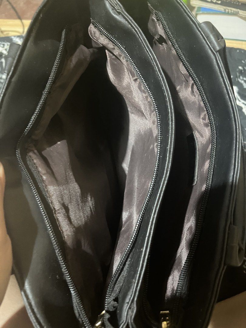 Black Parisian Bag (Category: Shoulder Bags) located in Manila. Submitted by scythe.riego (Listing ID 1462807319, Image 3). Description: Message me for more details. Location: San Juan, Metro Manila MOP: GCASH MOD: Lalamove, JNT, SPX.
