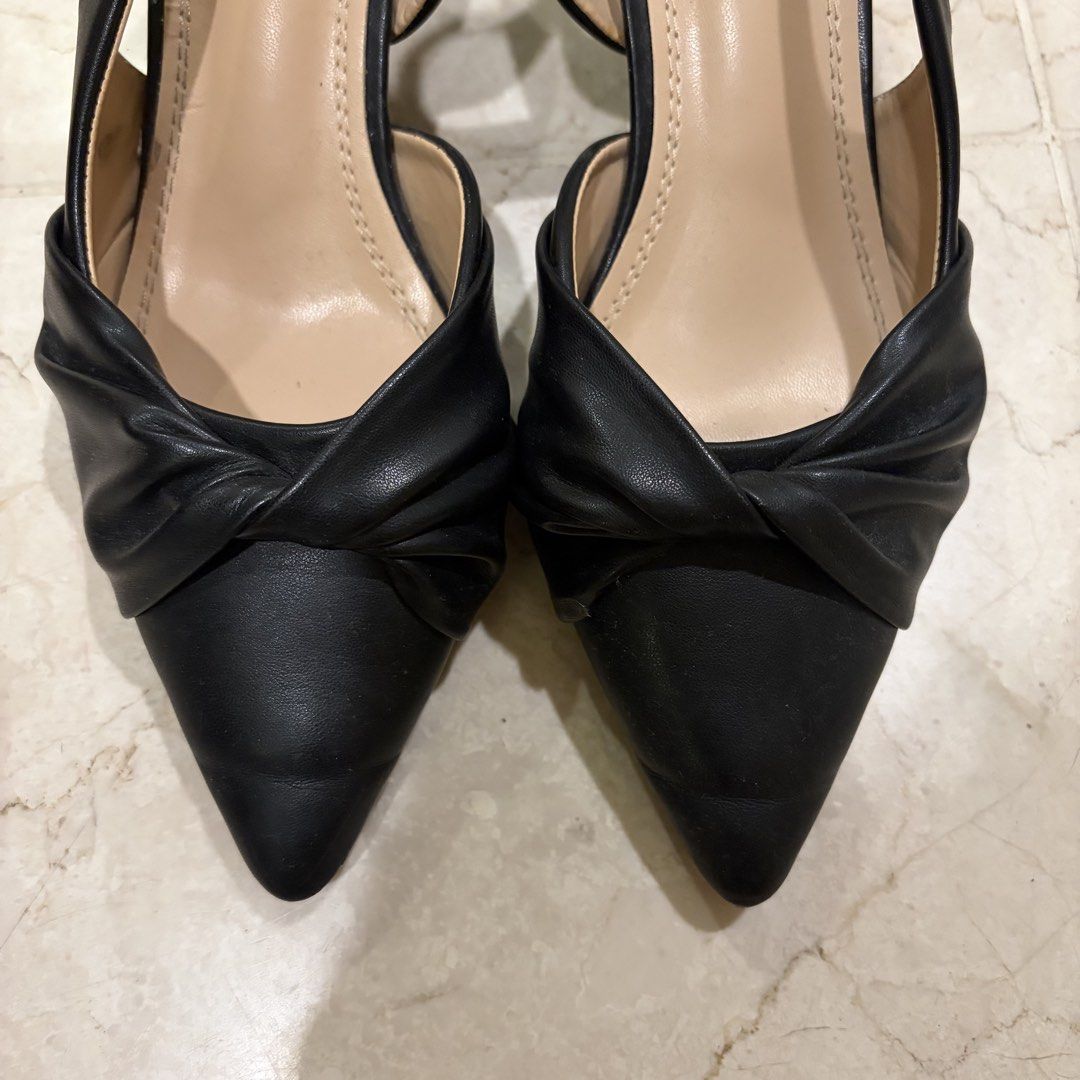 Black Pointed Toe Slingback Heels (Category: Heels) located in Manila. Submitted by chloudyday (Listing ID 1462836938, Image 3). Description: - Lightly used only. - Super comfortable to walk with! .