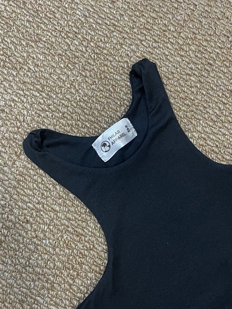 Black Racerback Tank Top - S (Category: Sleeveless) located in Pasig City. Submitted by miafml-closet-cleanout (Listing ID 1462748705, Image 1). Description: posted price is fixed ♡ will not respond to hagglers. 💵 mop: gcash / bdo / maribank / unionbank 🛵 courier: any as long as arranged by buyer 🙅🏻‍♀️ no requested worn photos ❌ no meet-ups.