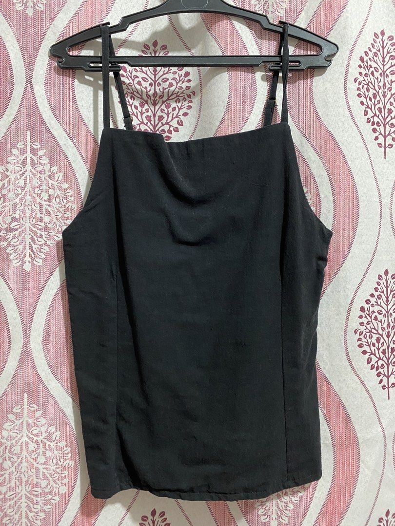 Black Spaghetti Strap Sleeveless Top 🖤 (Category: Sleeveless) located in Tanza. Submitted by vhies_closet24 (Listing ID 1462725346, Image 1). Description: • Brand new, never used • Impulse buy — just been sitting in my closet • Decluttering.