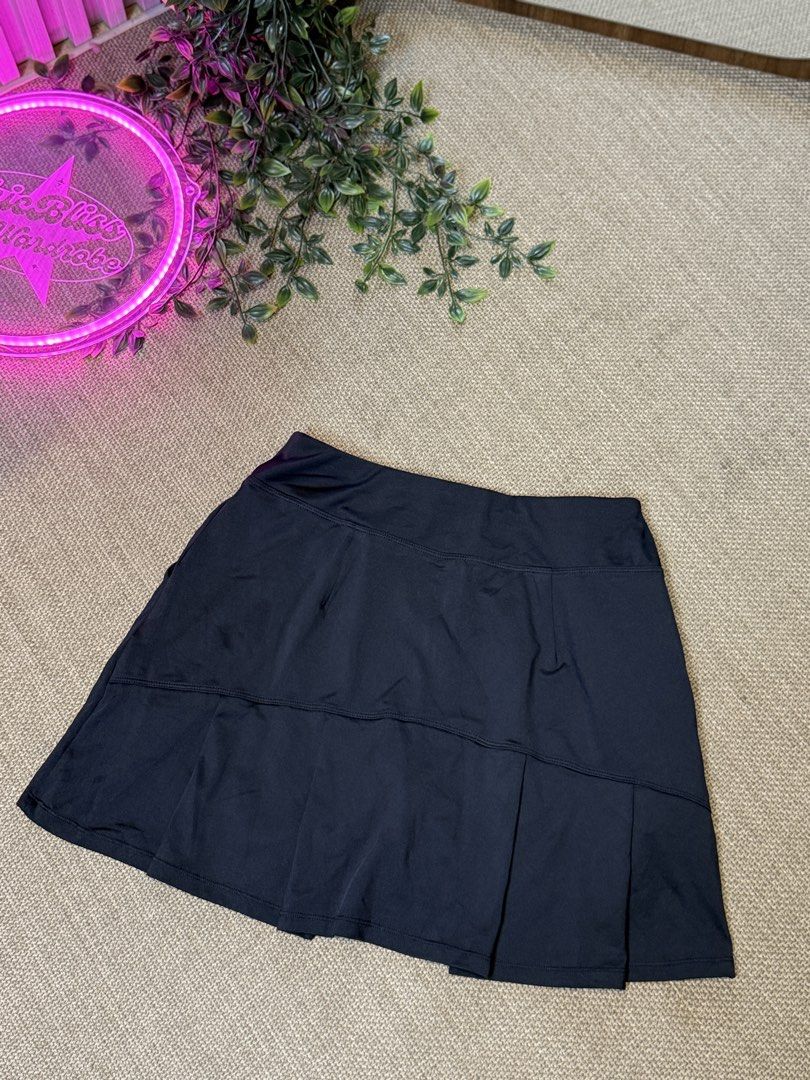 Black Sport Skort SP159 Small (Category: Activewear) located in Naga. Submitted by ubi04 (Listing ID 1462768444, Image 2). Description: Black not faded.