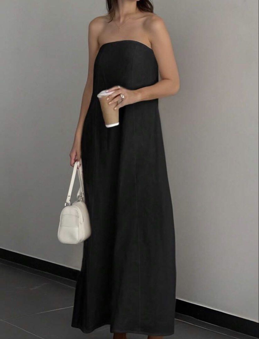 Black Strapless Maxi Dress with Side Pockets (Category: Dresses) located in Iloilo. Submitted by dabyladaby2 (Listing ID 1462815053, Image 1). Description: - Simple black strapless maxi dress - Flattering A-line silhouette - Versatile: perfect for dressing up or down - Pairs well with heels or flats - Comfortable and chic for any occasion - Easy to accessorize - with side pockets - bust 24 in ( smocked back ) , length 37 in.