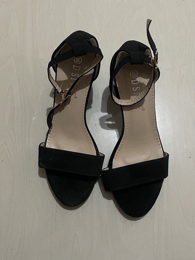 Black Suede Block Heels with Ankle Strap (Category: Heels) located in Makati City. Submitted by nikarchives (Listing ID 1462708172, Image 2). Description: - Personal preloved ♡ - Adjustable ankle strap with buckle - Stable chunky block heel - Size 35.