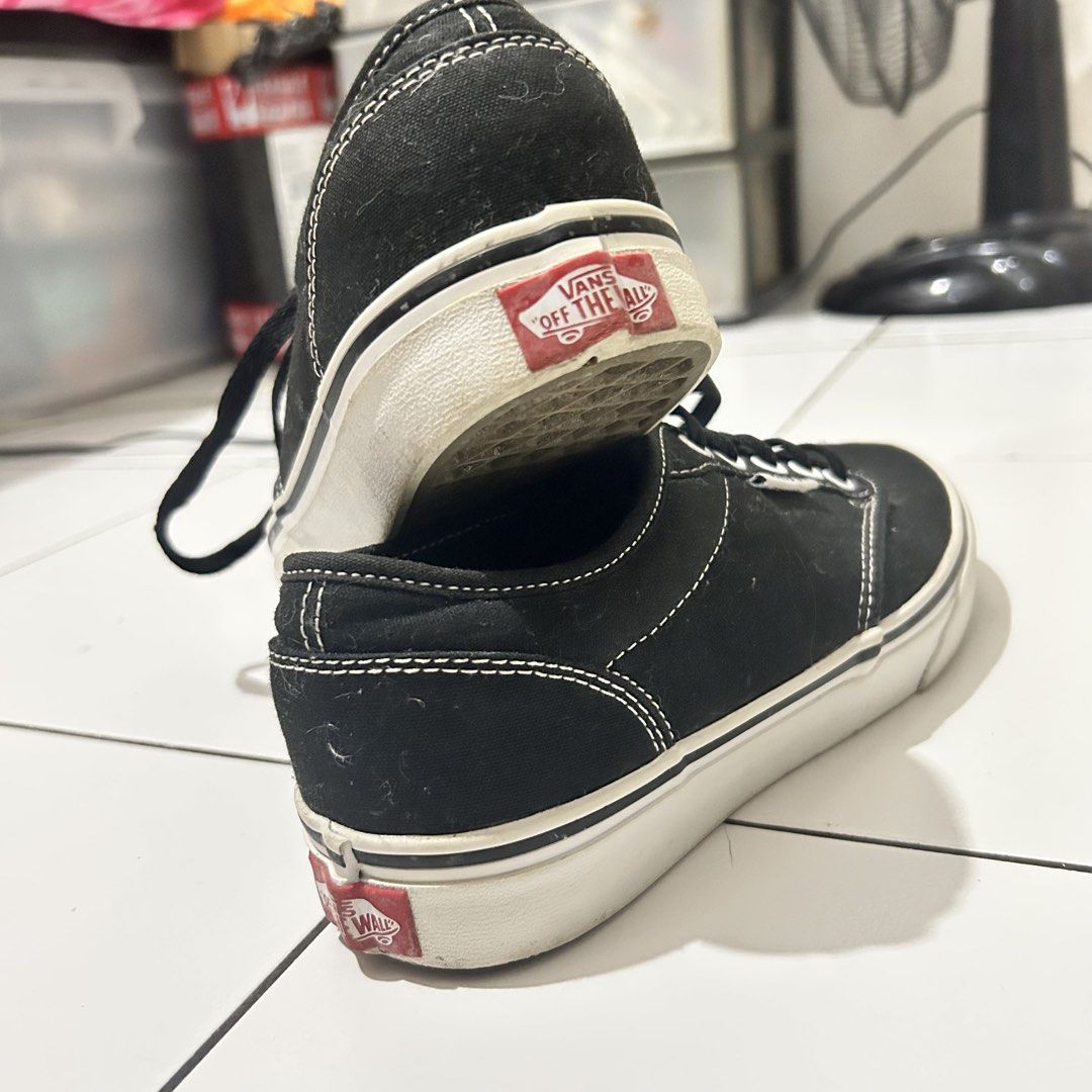 Black Vans Low Top Sneakers (Category: Sneakers) located in Quezon City. Submitted by edajsingh (Listing ID 1462870947, Image 3). Description: Used twice only.