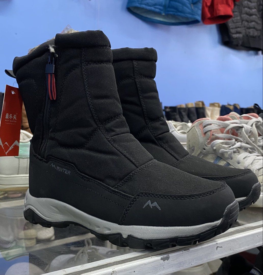Black Winter Boots with Side Zip – Warm Lined (Category: Boots) located in Lucena. Submitted by ojfinds (Listing ID 1462718228, Image 2). Description: ‼️FOR SALE‼️ Black Winter Boots with Side Zip – Warm Lined • Size: EU 40 / US 9 • Condition: Excellent / No issues Available. Message for details..