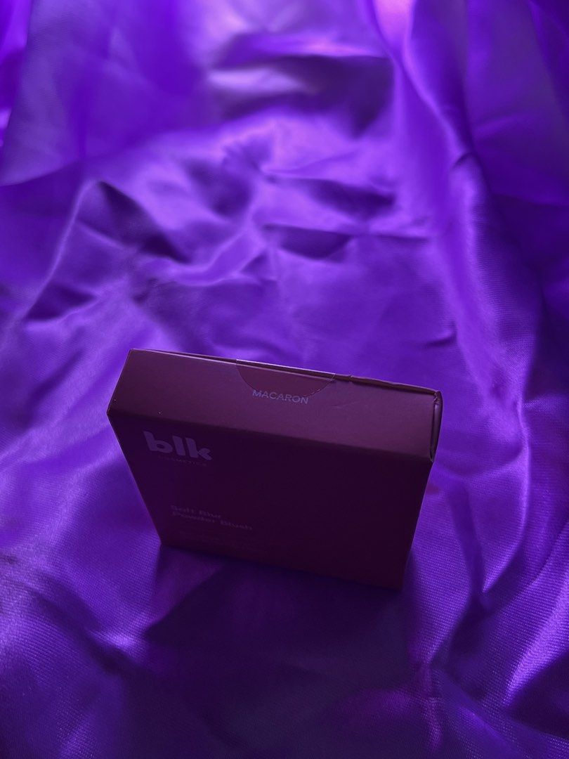 blk cosmetics Soft Blur Powder Blush in Macaron (Category: Makeup) located in Manila. Submitted by trendify.collections (Listing ID 1462803175, Image 2). Description: BRAND NEW❤️ - blk cosmetics Soft Blur Powder Blush - Shade: Macaron - Buildable color - Skin-blurring finish - Creates a soft, diffused look - Perfect for a natural cheek flush.