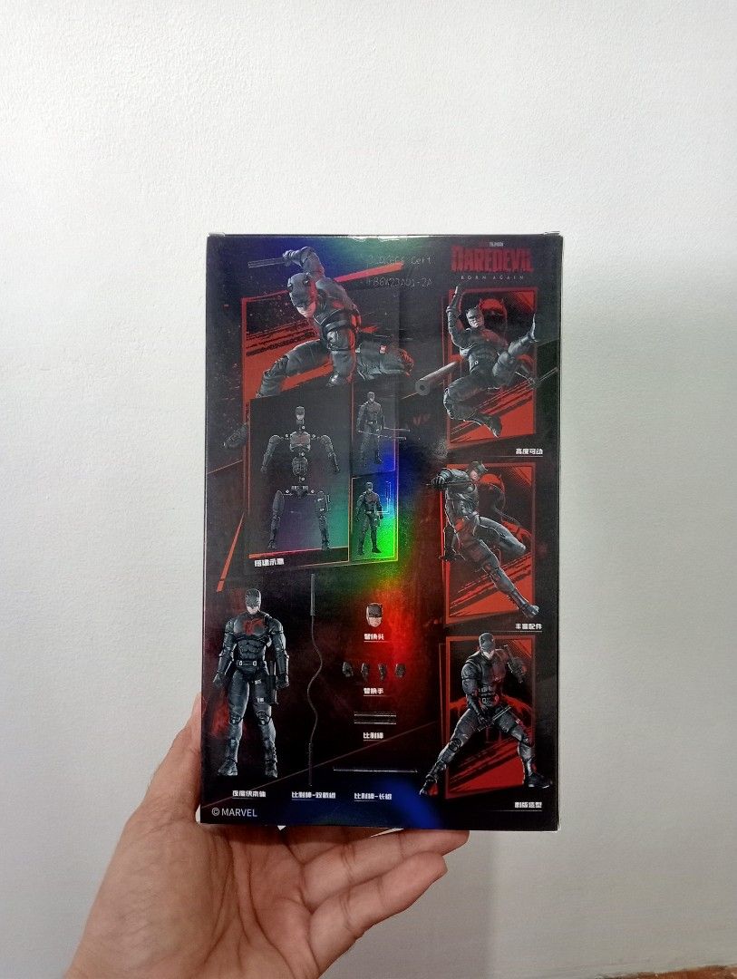 Blokees Daredevil (Category: Figurines & Statues) located in Muntinlupa City. Submitted by mcnigel84 (Listing ID 1462759941, Image 2). Description: - Daredevil Born Again Model Kit - 107 pieces total - Recommended for ages 14 and up - Features character in action poses on the box - Ideal for Marvel fans and collectors - Build your own Daredevil figure.