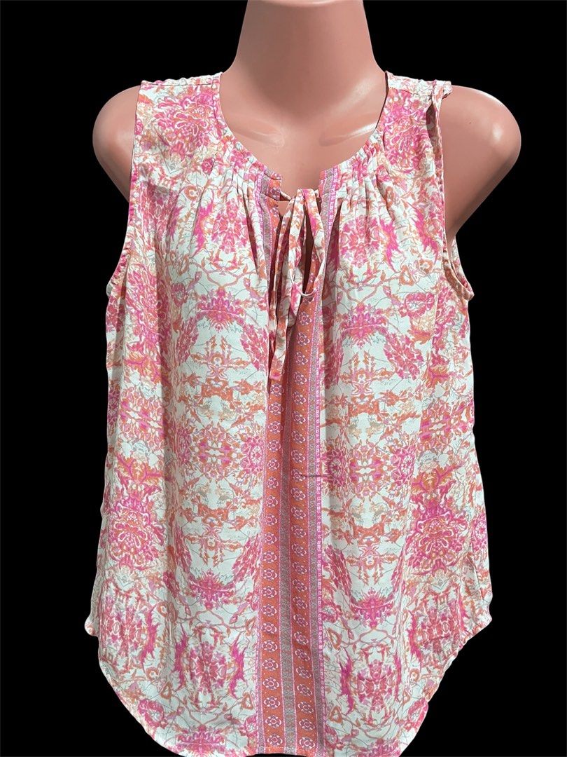 Blouses for sale — place your bids! (Category: Blouses) located in Taguig. Submitted by collectionsbykhrisna (Listing ID 1462865431, Image 1). Description: Blouses for sale — place your bids! Starting at Php 30 .