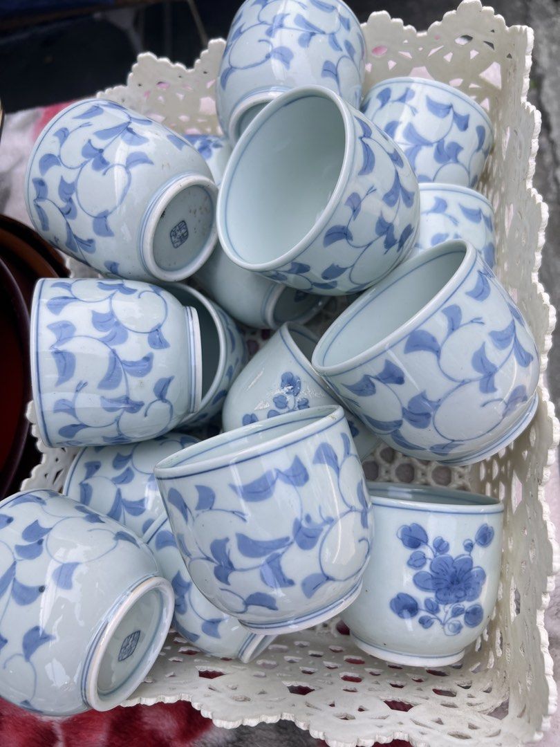 Blue and White Floral Ceramic Tea Cups Set (Category: Coffee & Tea Tableware) located in Manila. Submitted by suarezbaby04975 (Listing ID 1462765565, Image 1). Description: - Classic blue and white floral ceramic tea cups - Smooth finish and comfortable to hold - Ideal for tea or sake - Great for personal use or as a gift - Set includes a good number of cups.