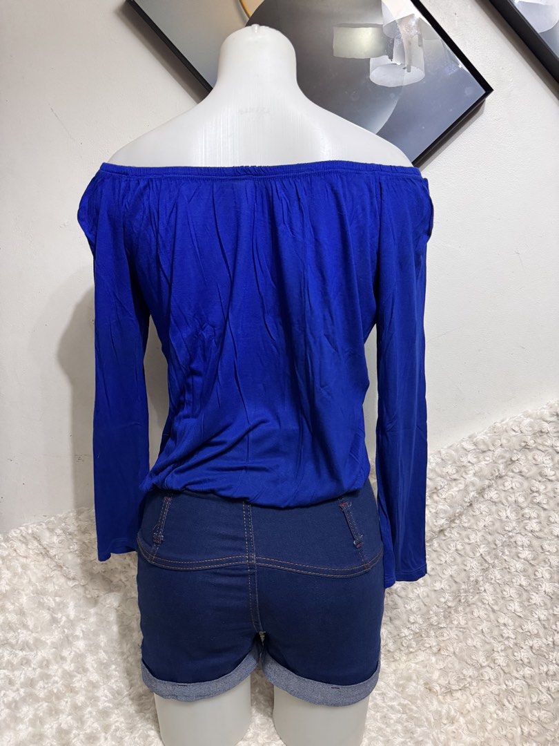 Blue Off-Shoulder Long Sleeve Top (Category: Longsleeves) located in Marikina City. Submitted by lorradel (Listing ID 1462772945, Image 3). Description: - fits M-L - Royal blue off-shoulder top - Long sleeves with gathered elastic hem - Super comfy and stretchy material - Versatile: pairs well with jeans or shorts - Ideal for casual outings or nights with friends - MAY HAVE some washable stains (hindi maiiwasan) needs washing; had been stored - m