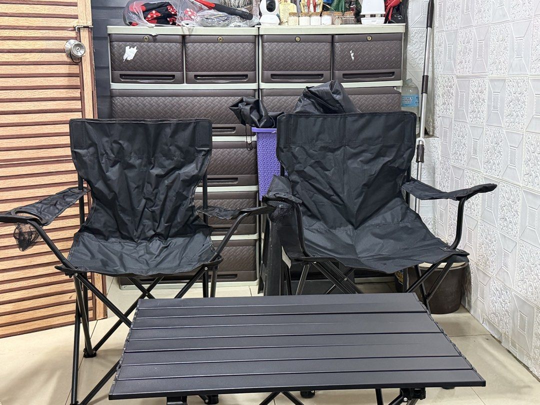 Bnew Set Camping chairs and table (Category: Hiking & Camping) located in Cabuyao City. Submitted by sarieldee (Listing ID 1462874274, Image 1). Description: FS: BNEW SET CAMPING CHAIR & TABLE! ⛺️ MALAKI PO ITO, PDE SA MGA HEAVYGAT NA KAGAYA NMIN! 😅😁 SET PO 2K NLANG! 😊🤍.