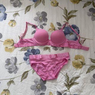 (Category: ) located in . Submitted by lovelilies444 (Listing ID 1462756749, Image 1). Description: .