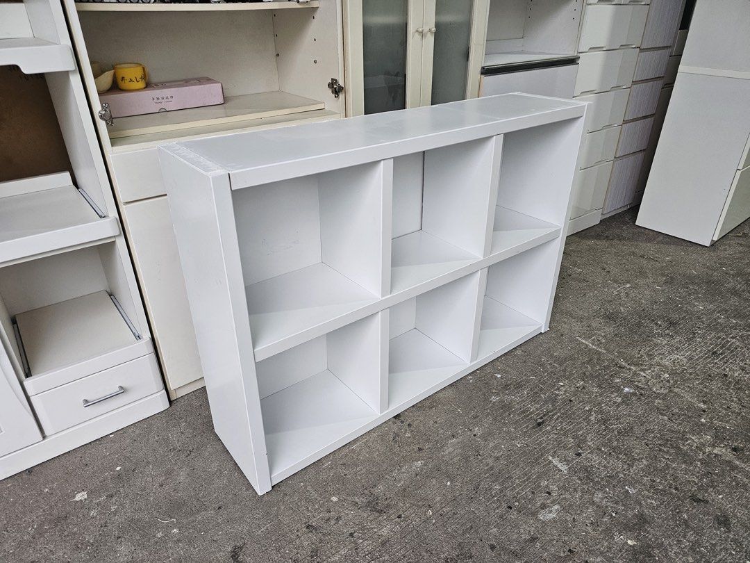 Book Shelf / Display ‼️₱3800‼️ (Category: Shelves, Cabinets & Racks) located in Quezon City. Submitted by ledamadel (Listing ID 1462764253, Image 3). Description: Book Shelf / Display ‼️₱3800‼️ ✔L-47 H-32.5 W-11 inches 📏 ✔Laminated 🔖 ✔️Compress & Mdf Back! 💢 ✔Scratches As-is! 👌 Location: 40 Aplaya St Napocor Vill. Tandang Sora Quezon City. For inquiry please Pm us or Call. 09066885859 Please like our page thanks! 👇👇👇👇 Kmaoshop #japansurpl