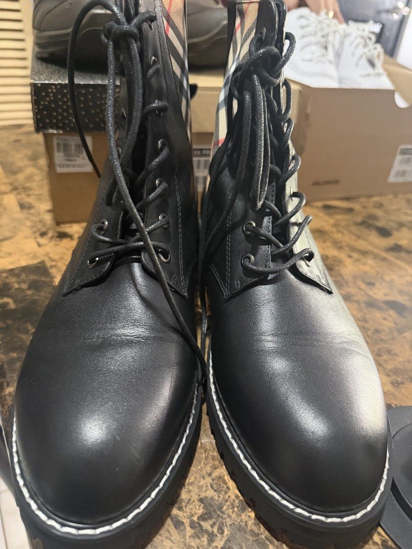 Boots for Winter size 41 (Category: Boots) located in Taguig. Submitted by Zyannah (Listing ID 1462713257, Image 2). Description: PRELOVED WOMEN’S WINTER BOOTS 🥾 ✨ Used only once — excellent condition! ✨ Perfect for winter trips or even for regular/casual days ✨ No flaws ✨ Fits up to US Women’s Size 9 ✨ Approx. 25–26 cm insole length ✨ No inclusions — boots only 📦 Plus shipping fee - Bought in Russia Clean and well-maintained. Great for travel 
