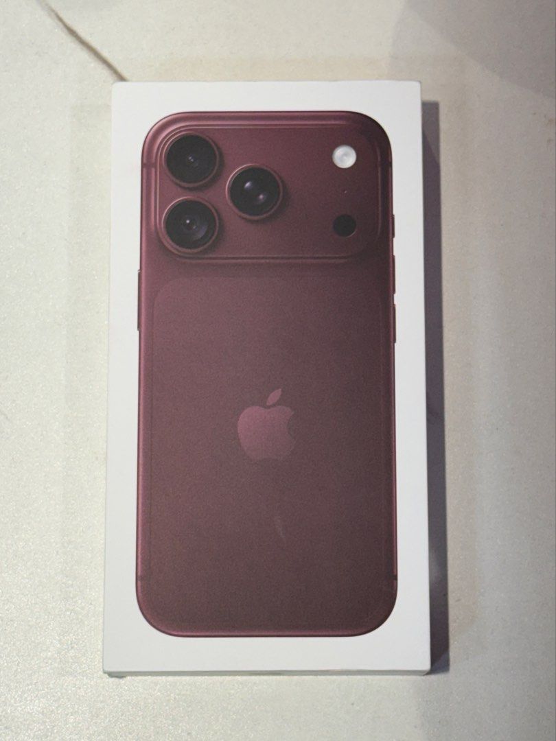 BRAND NEW IPHONE 18 PRO (Category: iPhone 18 Series) located in Manila. Submitted by matchari (Listing ID 1462745951, Image 1). Description: BRAND NEW IPHONE PRO 256 gb.