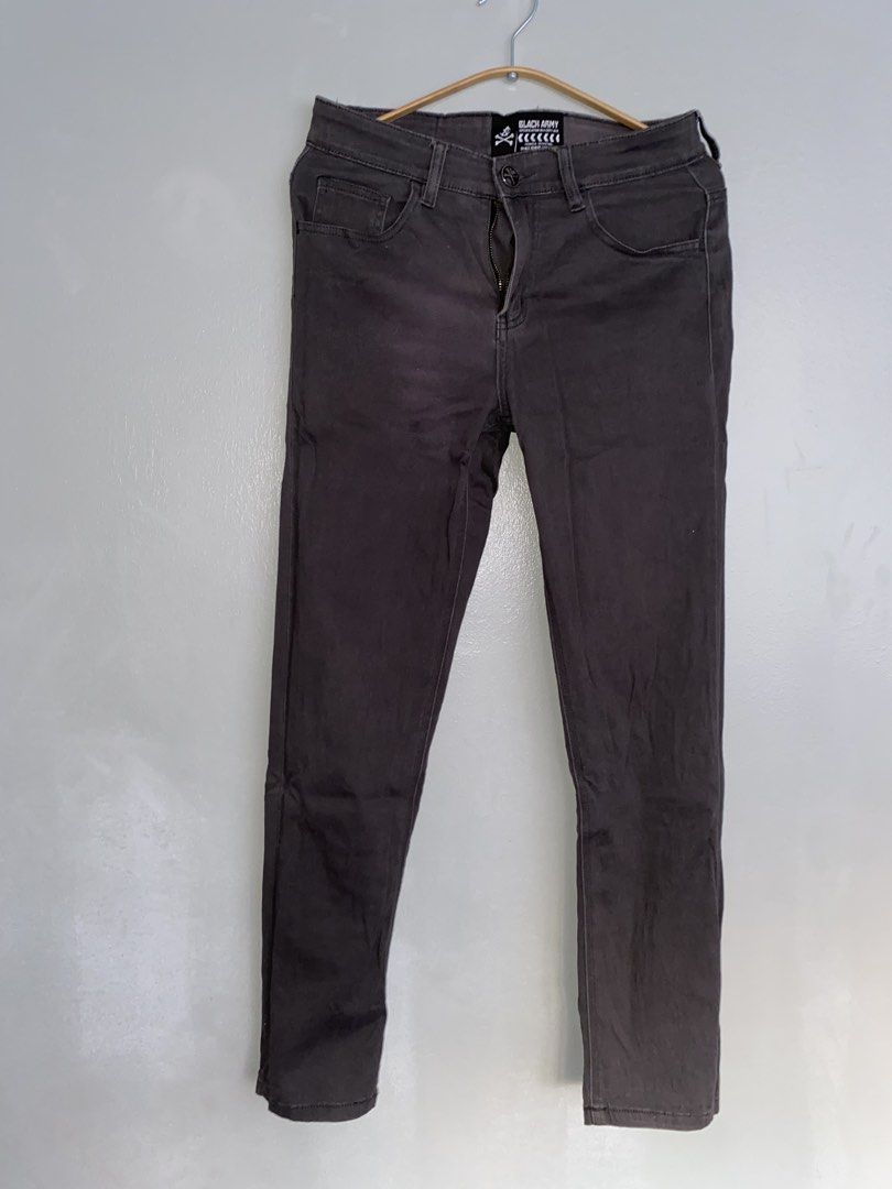 Branded Pants in size 29-30 (Category: Trousers) located in Manila. Submitted by heartandhanger (Listing ID 1462872452, Image 3). Description: All in good condition. With minimal sign of usage. .