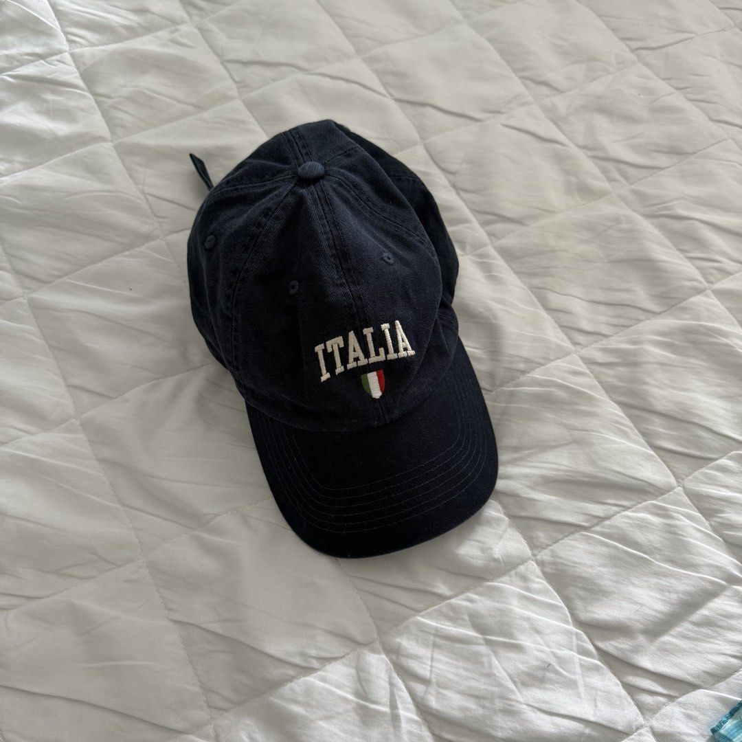 Brandy Melville Italia Cap (Category: Hats & Beanies) located in Davao. Submitted by aug_amari (Listing ID 1462704226, Image 1). Description: Brand new! rfs: will buy diff color.