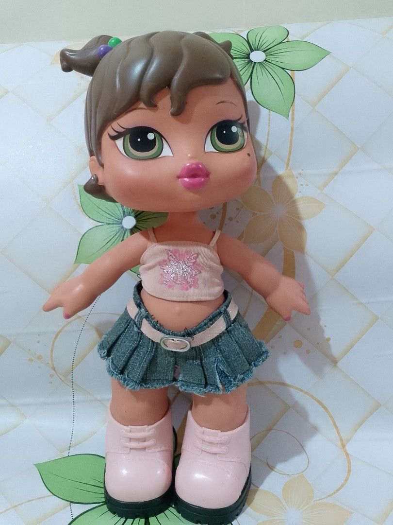 Brat Big Dolls (Category: Kids Toys) located in Pulilan. Submitted by ginacunanan (Listing ID 1462879383, Image 2). Description: Brats Big Dolls (second hand) *yasmine slightly small scratch on eye.