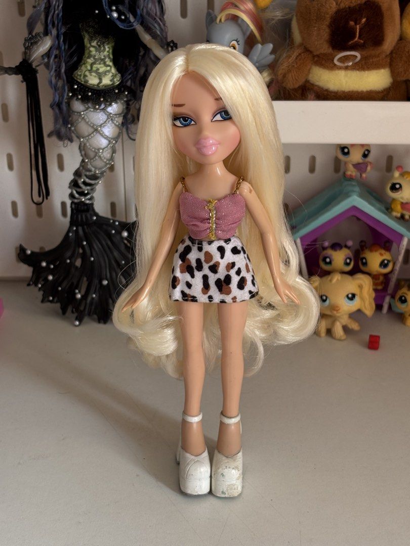 Bratz Clueless “Cher” (Nxde) (Category: Kids Toys) located in Consolacion. Submitted by mlpfun (Listing ID 1462781314, Image 1). Description: Bratz Cluess “Cher” doll nude. •will be selling her nude. •Rebodied into a normal body •Condition brandnew, just was her hair once to remove the glue. •minor lip smudge, came like that. •Hair still bouncy and full! Never na boil wash. Again nude only Also can be trade for mowalola felicia and jade. Dm me fo