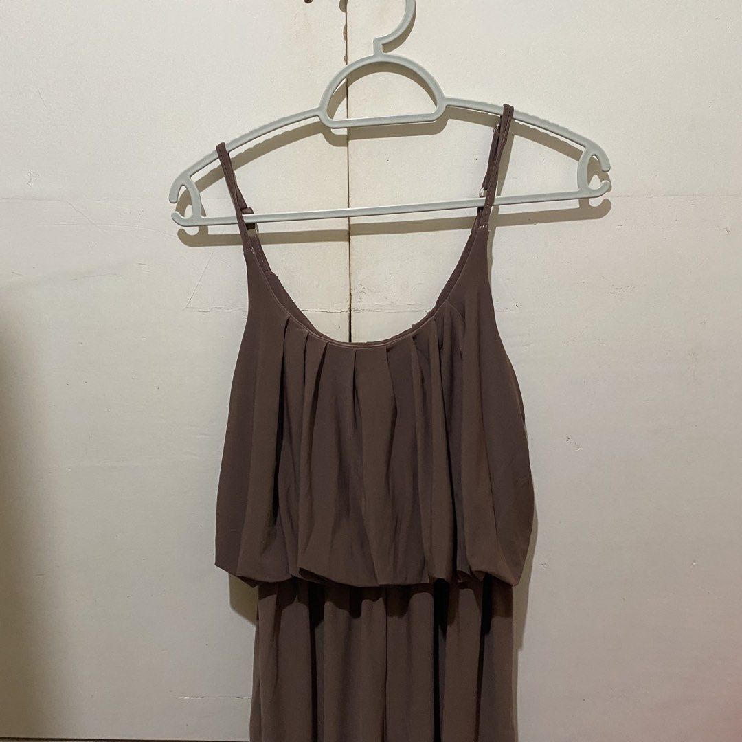 Brown Pleated Sleeveless Romper / Jumpsuit (Category: Dresses) located in Quezon City. Submitted by burberry2 (Listing ID 1462850407, Image 2). Description: Brown pleated sleeveless romper/jumpsuit Free size.