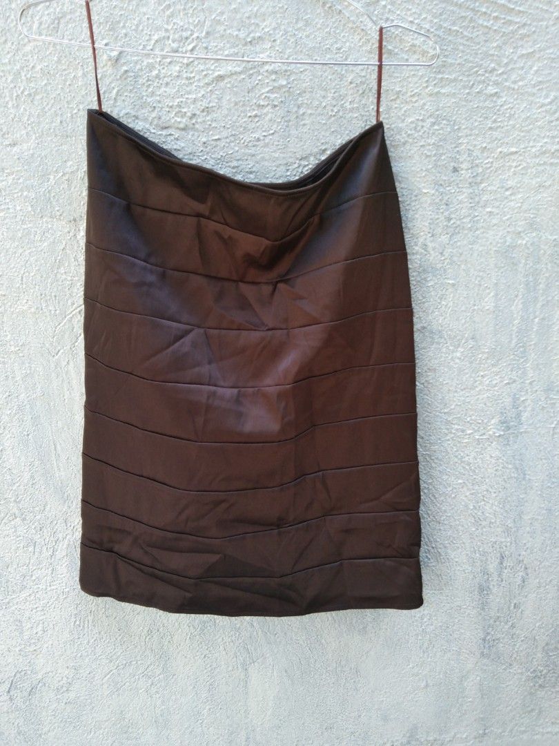 Brown skirt mphosis medium (Category: Other Bottoms) located in Quezon City. Submitted by eidorableshop (Listing ID 1462694289, Image 2). Description: .