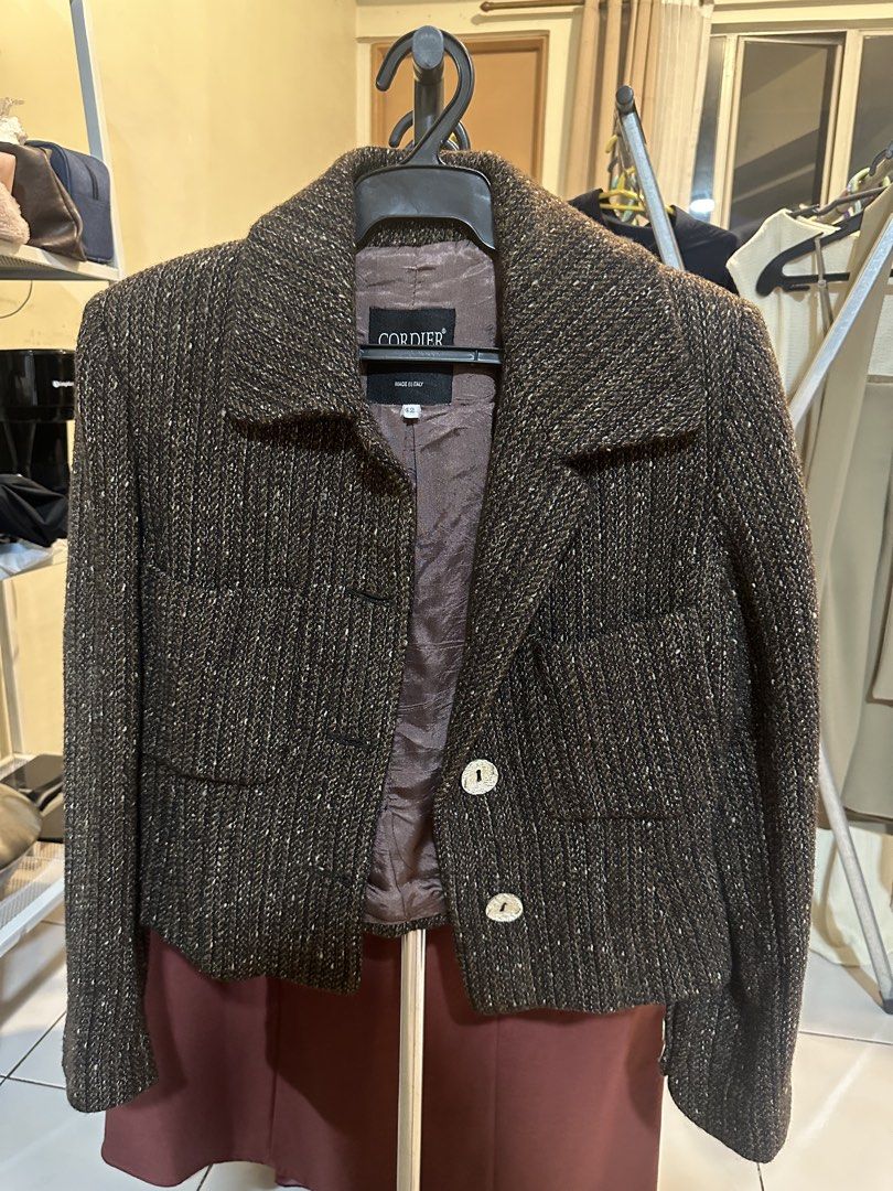 Brown Textured Tweed Cropped Jacket/Blazer (Small) (Category: Coats, Jackets and Outerwear) located in Makati City. Submitted by sarrygg (Listing ID 1462829940, Image 1). Description: Bought from IG shop for P950.